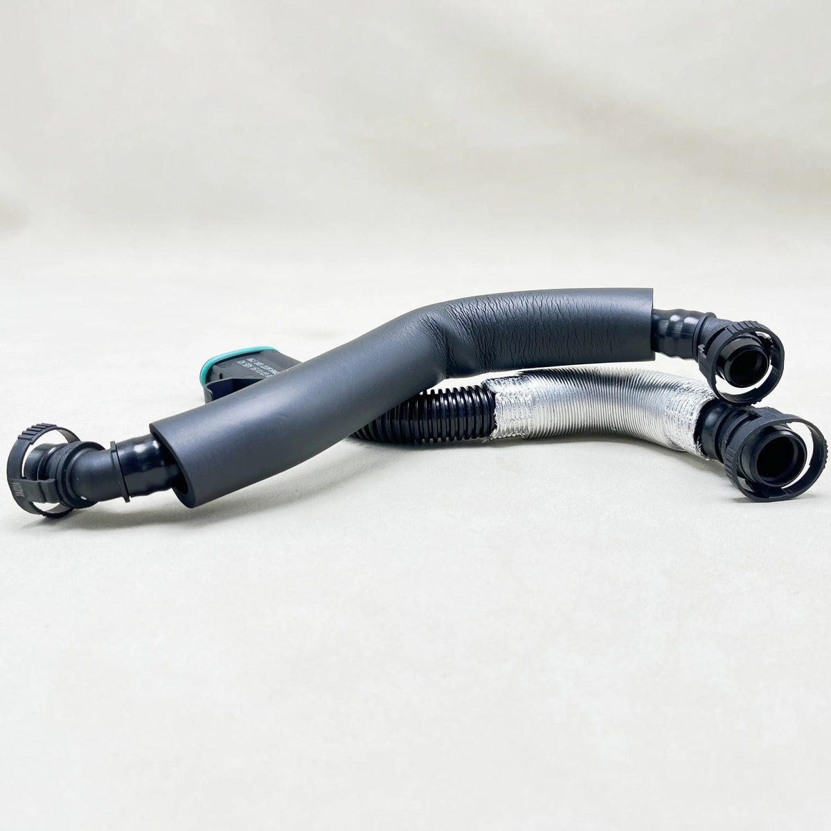 New PVC Oil Gas Separator Breathing Hose Exhaust Pipe For VW Passat B6 B7 Golf 7 MK6 MK7 Tiguan A4 B6 A3 8P Seat Leon 06J103221B