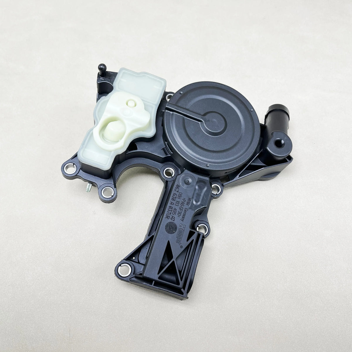 06H103495AH EA888 2 Oil Separator PCV Valve Assembly For AUDI TT A4 A5 A6 Q5 For VW Golf GTI Tiguan Touran Passat CC 06H103495AJ
