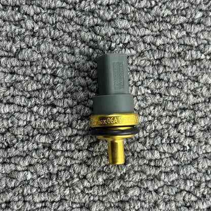 Genuine Coolant Temperature Sensor 06A919501,06A919501A For AUDI A1,A2,A3,A4 B5 B6 B7 B8,A5,A6 C5 C6 C7,A8 D3 D4,Q3,Q5,Q7,R8,TT