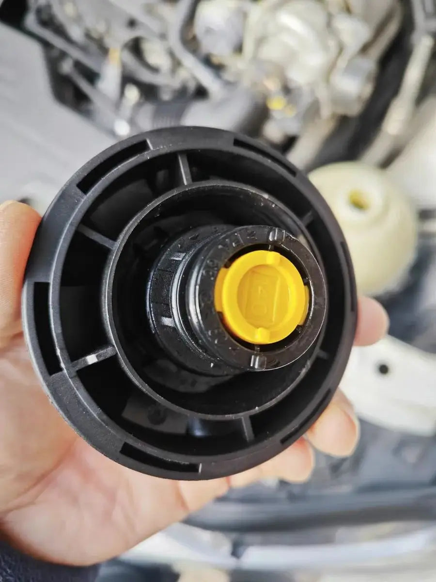 17117639020 Expansion Tank Cap 17117521071 For BMW E70 E82 E88 E89 E90 E91 E92