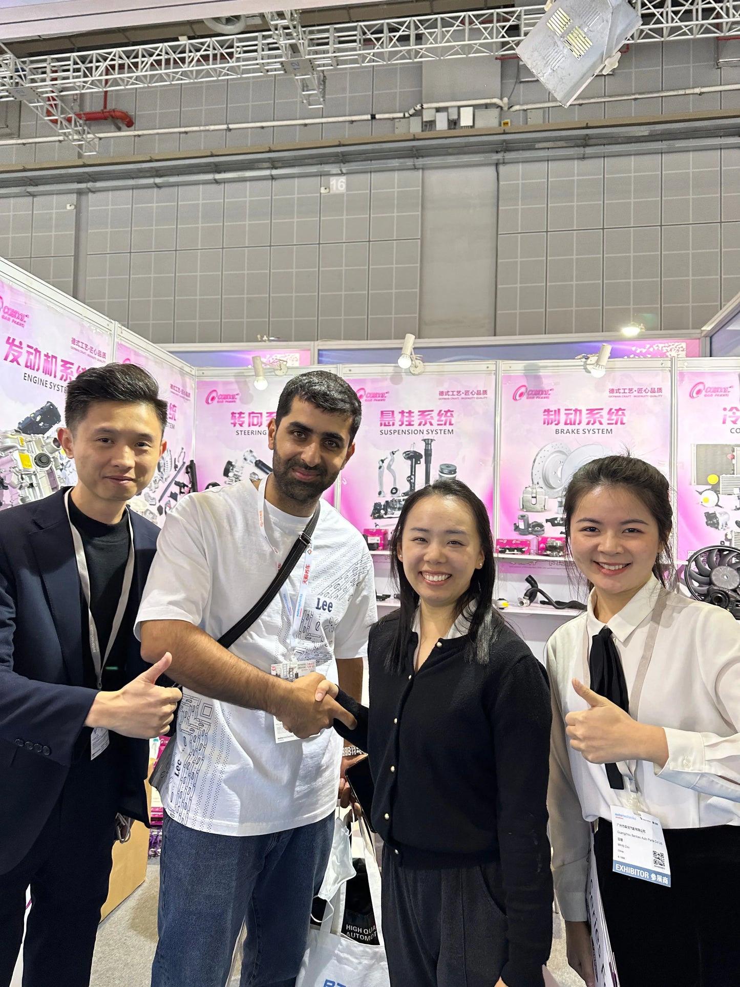 Genuine OEM Rear Tow Eye Cover for BMW 51128061551  5112 8061 551